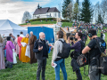 Pfarrer Waldemar Wrobel gibt noch ein Interview fürs Fernsehen